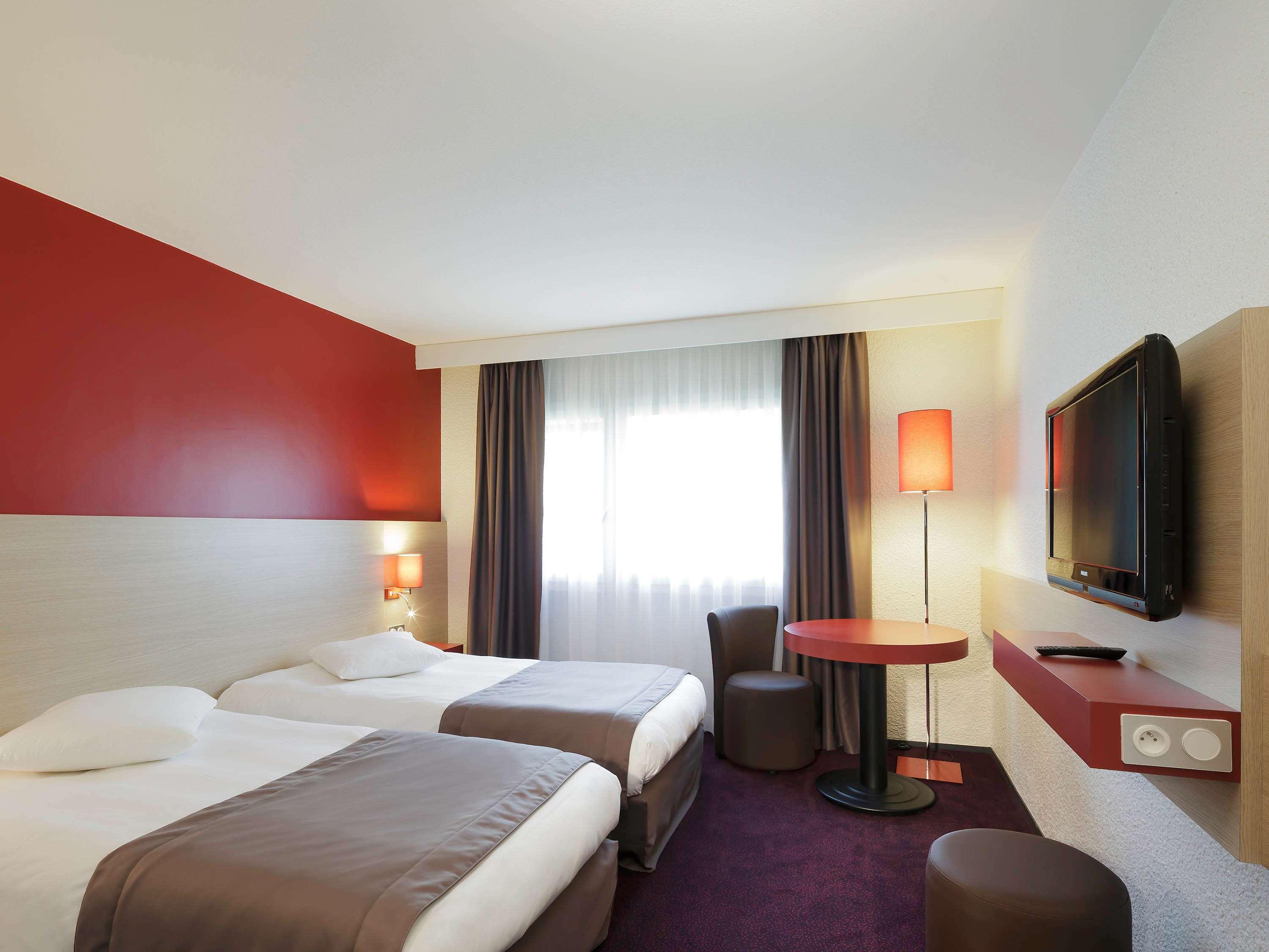 ไอบิส สไตล์ ชาลง-ซูร์-โซน Hotel ภายนอก รูปภาพ