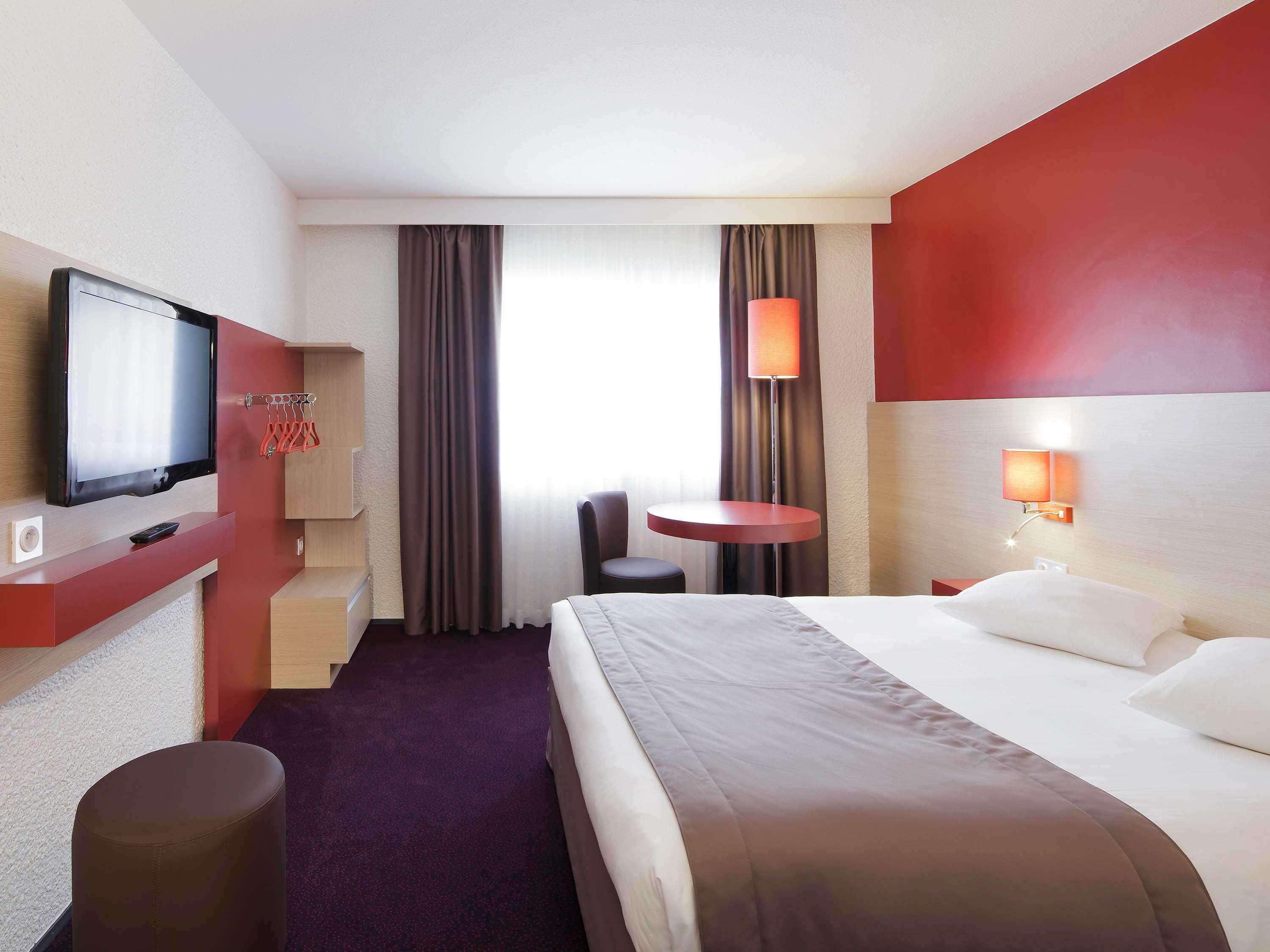ไอบิส สไตล์ ชาลง-ซูร์-โซน Hotel ภายนอก รูปภาพ